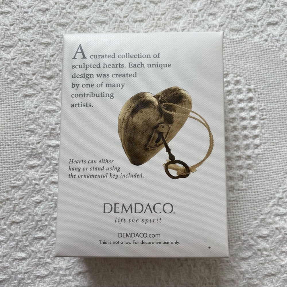 $10 or 2/$15 NWT Demdaco Happily Ever After Art Heart - Picture 2 of 4